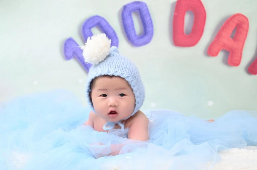 上杭四个月宝宝如何抱